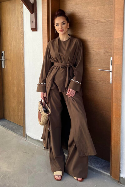 طقم صيفي ثلاث قطع بلمسة صدفة بحرية بني