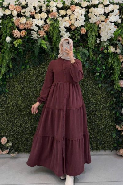 فستان أريج – فستان طويل بتفاصيل ناعمة وتصميم أنيق | بوردو