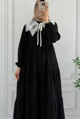 فستان مرجان بقماش الشانيل الأنيق وياقة دانتيل | أسود