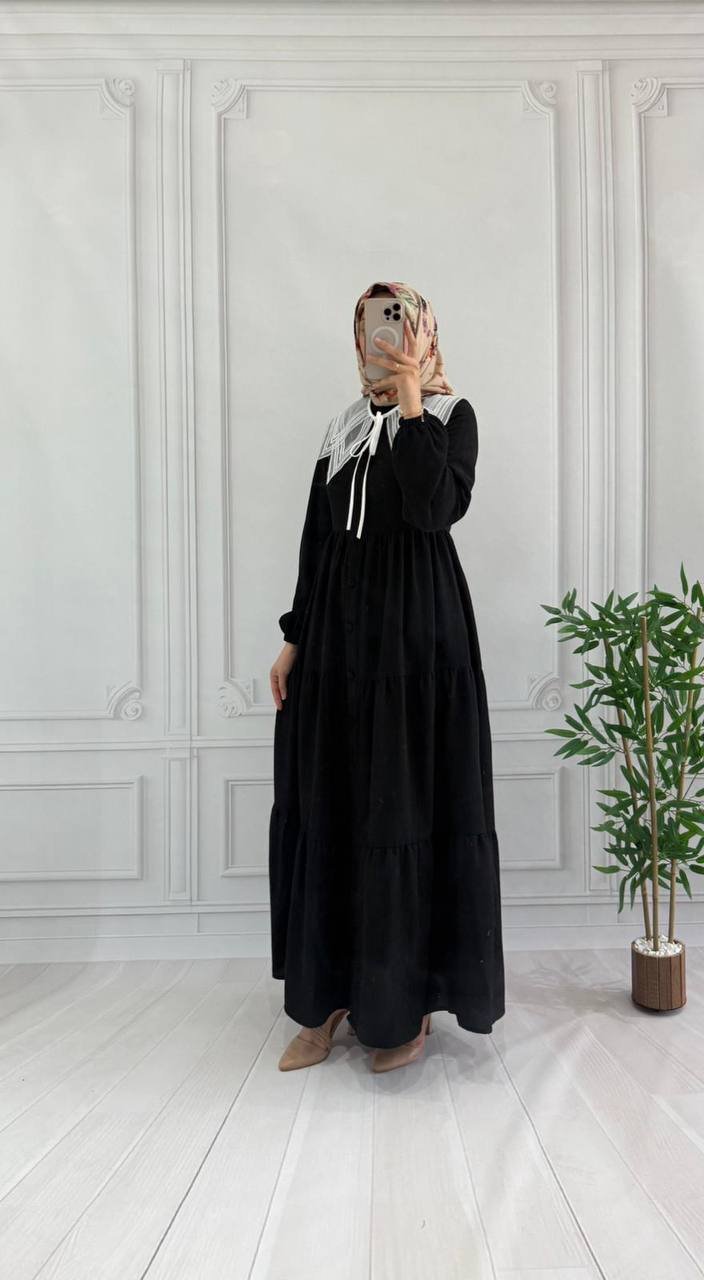 فستان مرجان بقماش الشانيل الأنيق وياقة دانتيل | أسود - الصورة 2