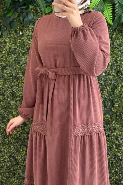 فستان نسمة مع لمسة الدانتيل الناعمة | مشمشي
