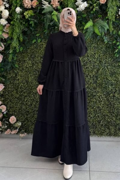 فستان أريج – فستان طويل بتفاصيل ناعمة وتصميم أنيق | أسود