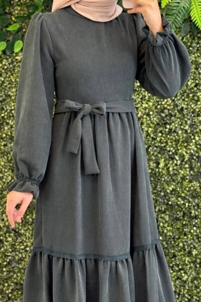 فستان بيسان مع حزام | زيتي