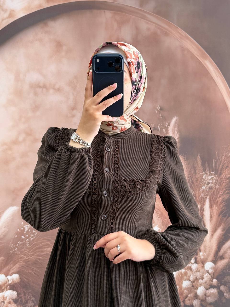 فستان إستبرق | بني - الصورة 2